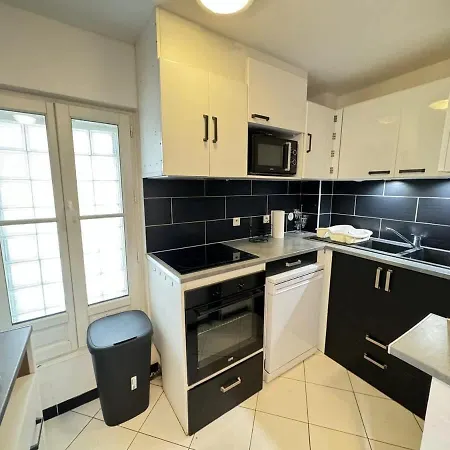 Neuf Ecluses 2e Etage Frühstückspension Béziers