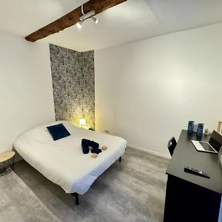 Neuf Ecluses 2e Etage Frühstückspension