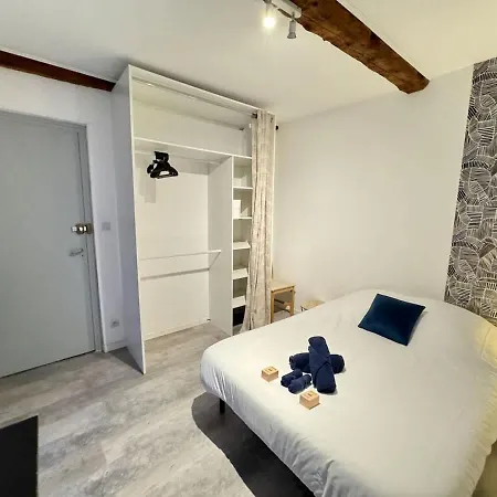 Neuf Ecluses 2e Etage Frühstückspension *